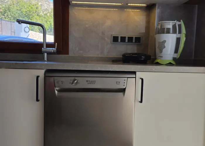 Asiyan וילה מרמריס